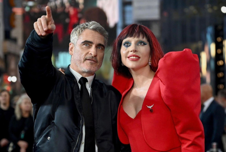 lady gaga & joaquin phoenix